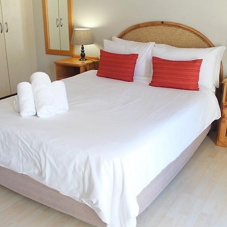 Oceans Hotel & Self Catering Mossel Bay Exterior photo